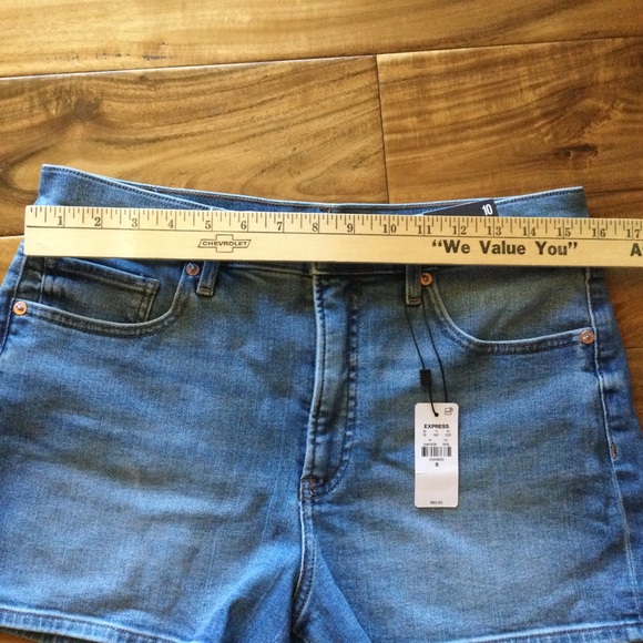 ✔️ NWT Express 90s High Rise Denim Shorts Size 10 - Picture 4 of 7